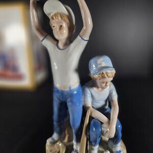 1989 Paul Sebastion Baseball Player Porcelain Figurine Titled Home Run EUC